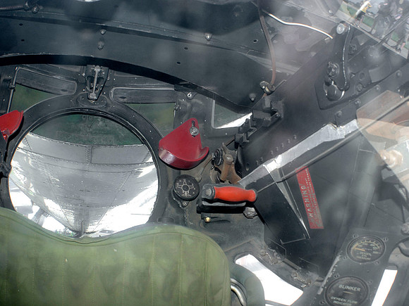Belly Gunner Seat