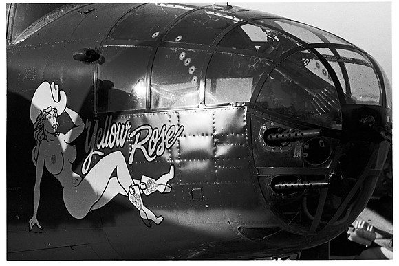 1054.b14 B-25 Mitchell starboard side nose Yellow Rose