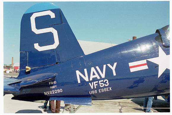 08 F4U Corsair tail