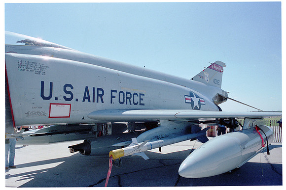 20 F4 Phantom Wing Stores