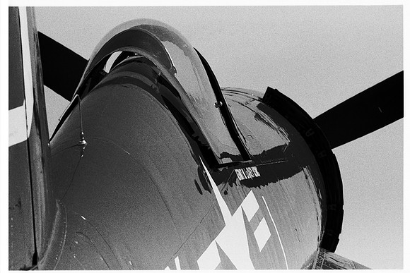 c1069.20 F4U starboard side from tail