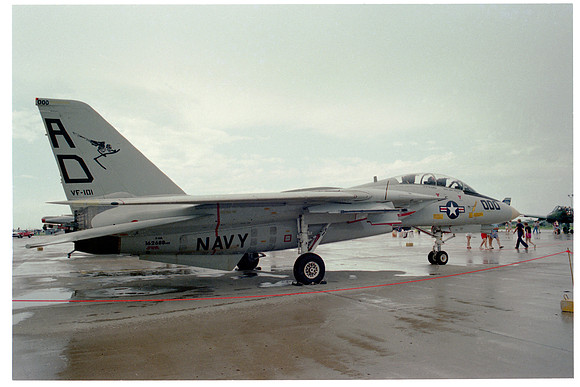 a16 F-14A Tomcat Starboard Side