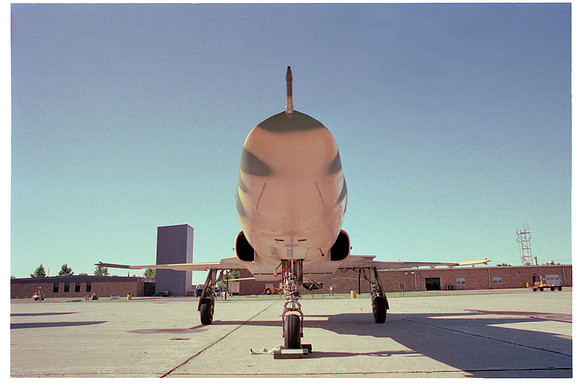 e01 F-5E Tiger Underneath Nose