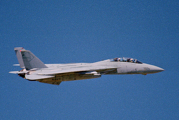 f19 F-14A Tomcat starboard in air