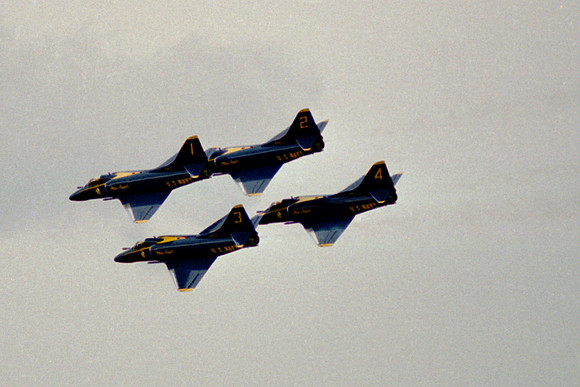 b05 A-4 Blue Angels diamond