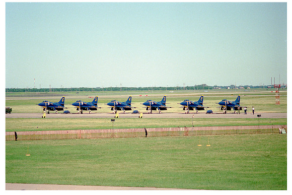 d01 Blue Angels Flight Line
