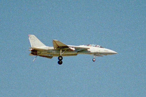 d05 F-14A Tomcat Dirty Pass