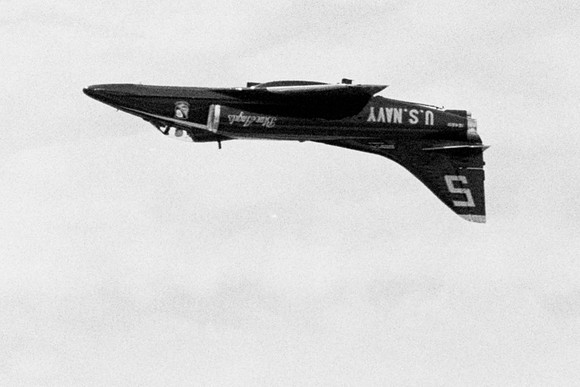 g15 Blue Angels A-6 inverted #5 solo