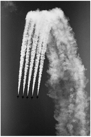 h26 Blue Angels A-6  5-inline vertical loop