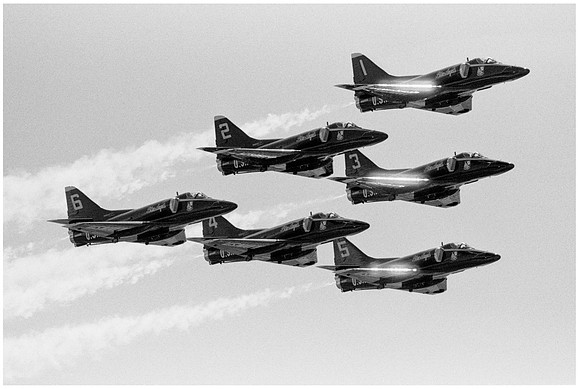 g30 Blue Angels A-6 6-plane delta