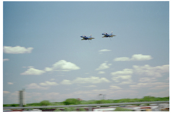 e09 Blue Angel Solo Dirty Pass Over Bridge