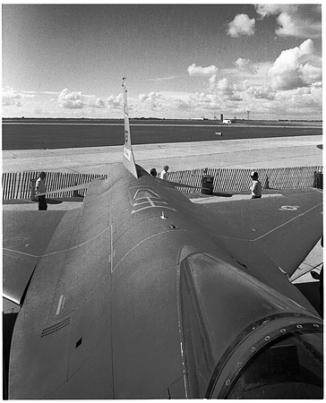 1092.37a F-16 Falcon tail back behind cockpit