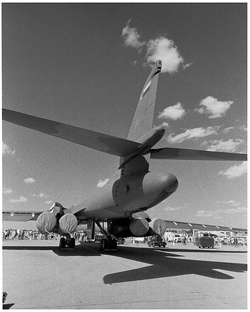 1086.24a1 B-1B Lancer tail port side engines