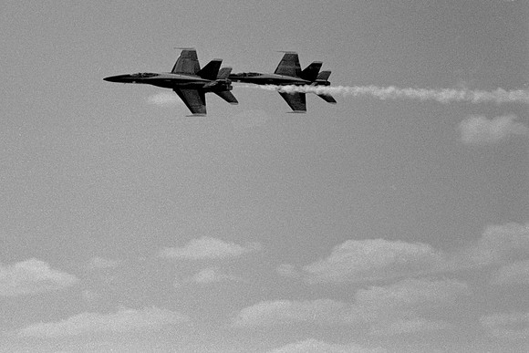 1088.10 Blue Angels FA-18 solo pass