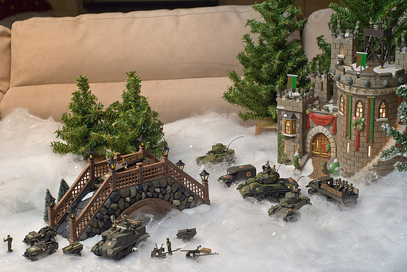 The Good Guys Move In To Save Christmas