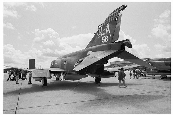 d28 F-4 Phantom tail
