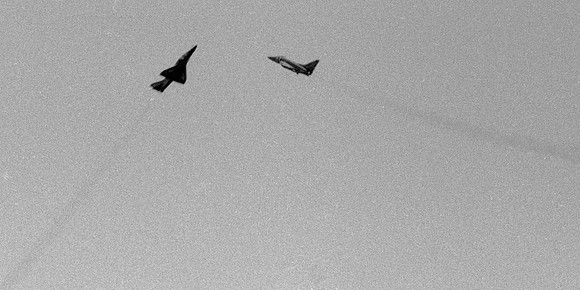 e22 Blue Angels solo crossing
