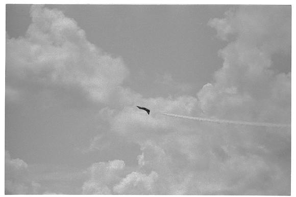 e25 Blue Angel solo inverted