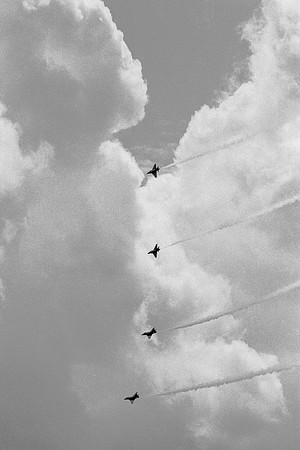 e32 Blue Angels inline cloud
