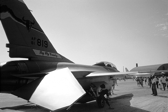 1989.08.19A26X16bw