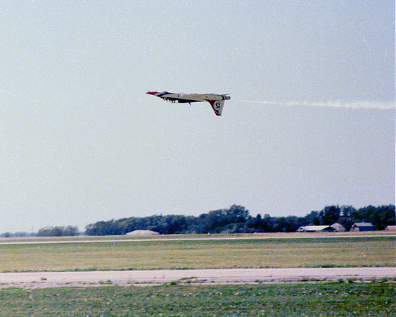 a20 Thunderbird 5 inverted