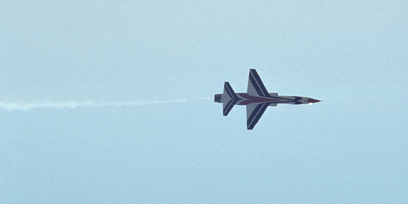 s08 Thunderbird solo