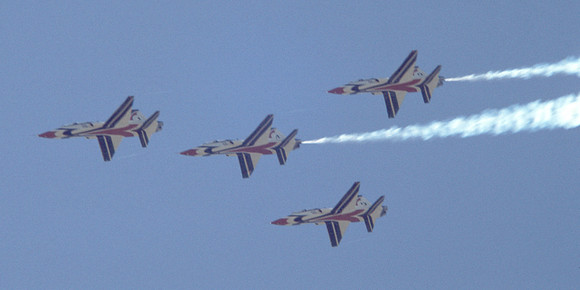 s01 Thunderbirds arrowhead
