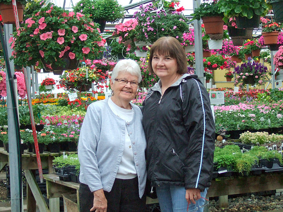 Barb And Beth Plant Shopping