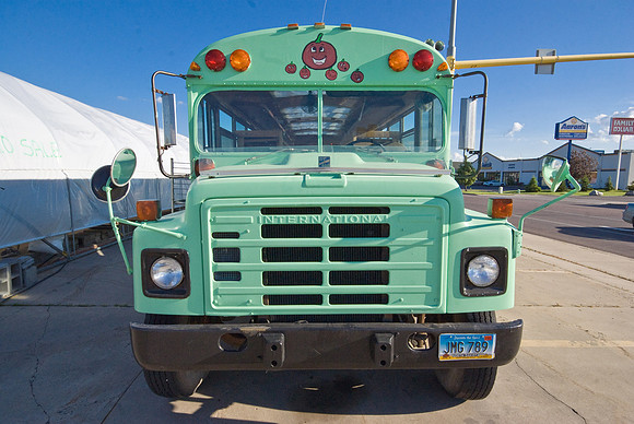 International Vegetable Bus