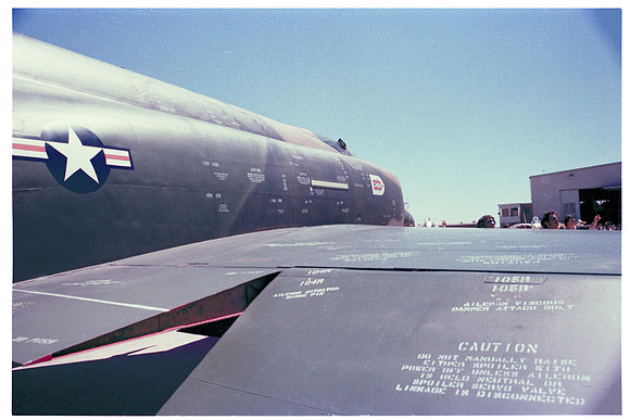 a03 F-4 Phantom wing