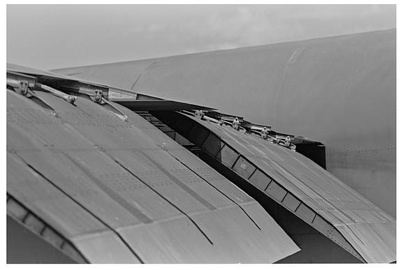 a03 B-52 Stratofortress wing flaps, port