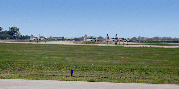 b12 Thunderbirds landing