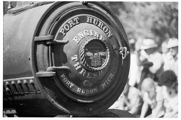 09 Port Huron Thresher Co tractor in parade