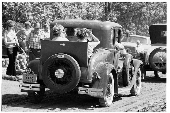 15 Ford Rumble seat 1930 in parade