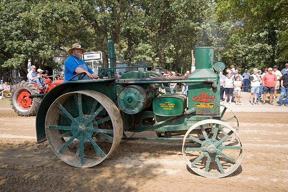 Rumely Oil Pull Tractor, sold by Advanced-Rumely Thresher Co. In