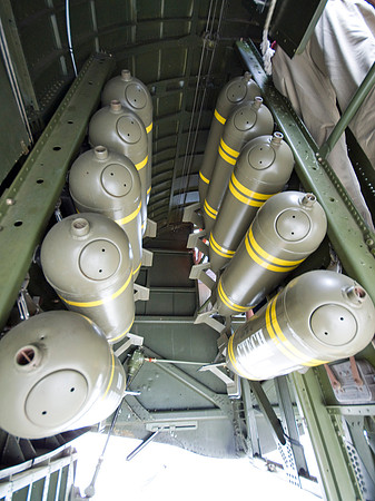B17 Bombbay