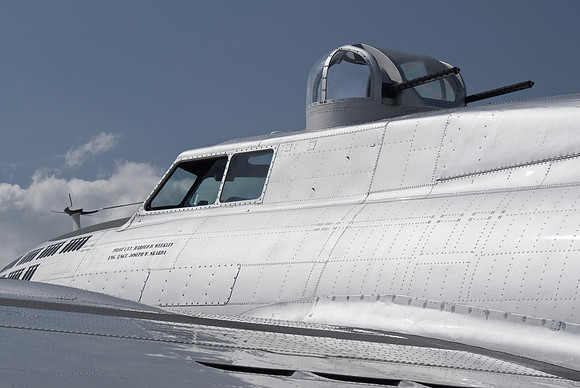 Cockpit & Top Turret
