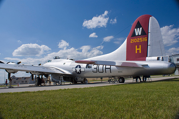 B-17G 2102516