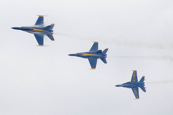 Blue Angels Peal Off