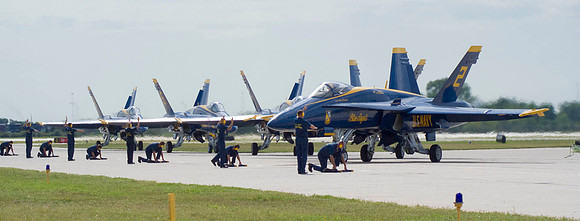 Blue Angels Turn Into The Flight Line
