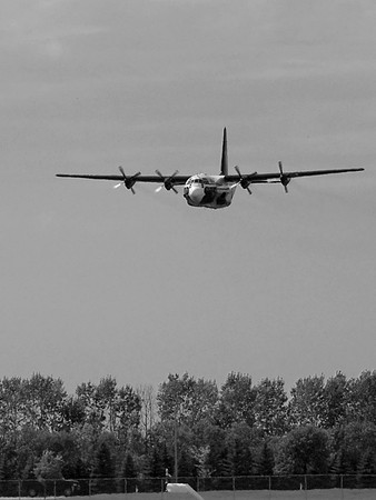 Fat Alberts A Low Aerial Pass