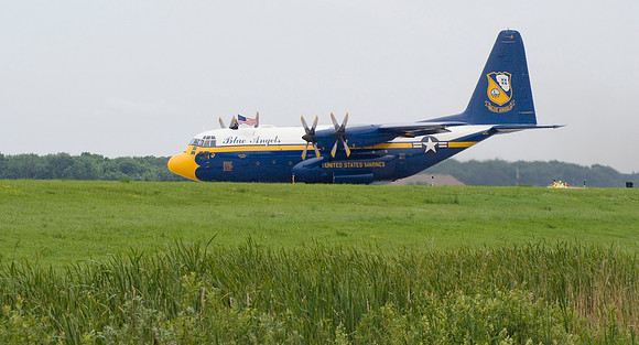 Fat Albert Taxis To End Of Runaway