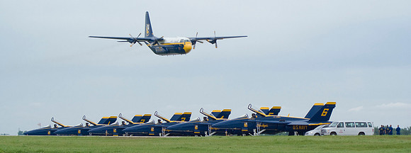 Flat Pass Over Hornets