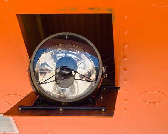 Crank Down Landing Light