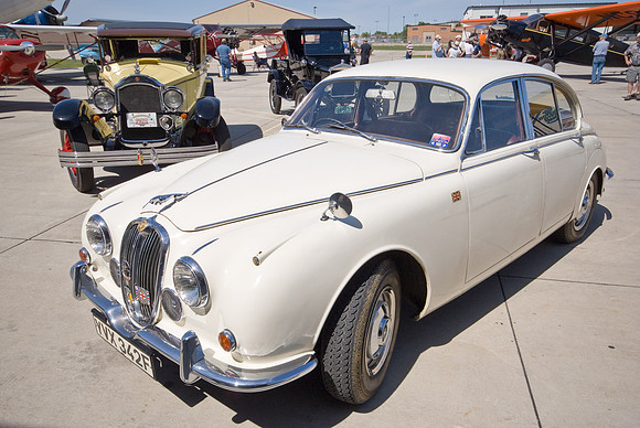 Jag On Display