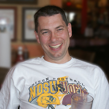 Paul Dobbins at Famous Dave's