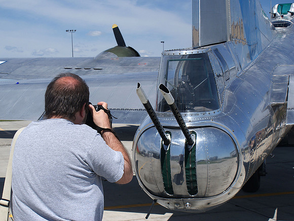 Bob Pictures Himself As A Tailgunner