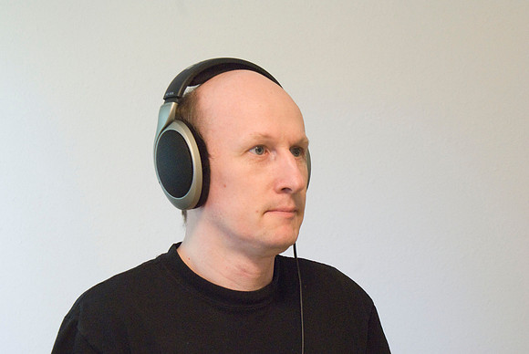 Sennheiser HD555 side view