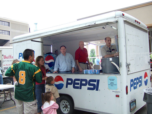 YMCA Buffalo Feed, Vic serving