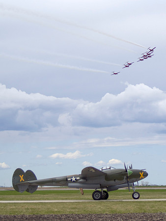 Snowbirds Over P38
